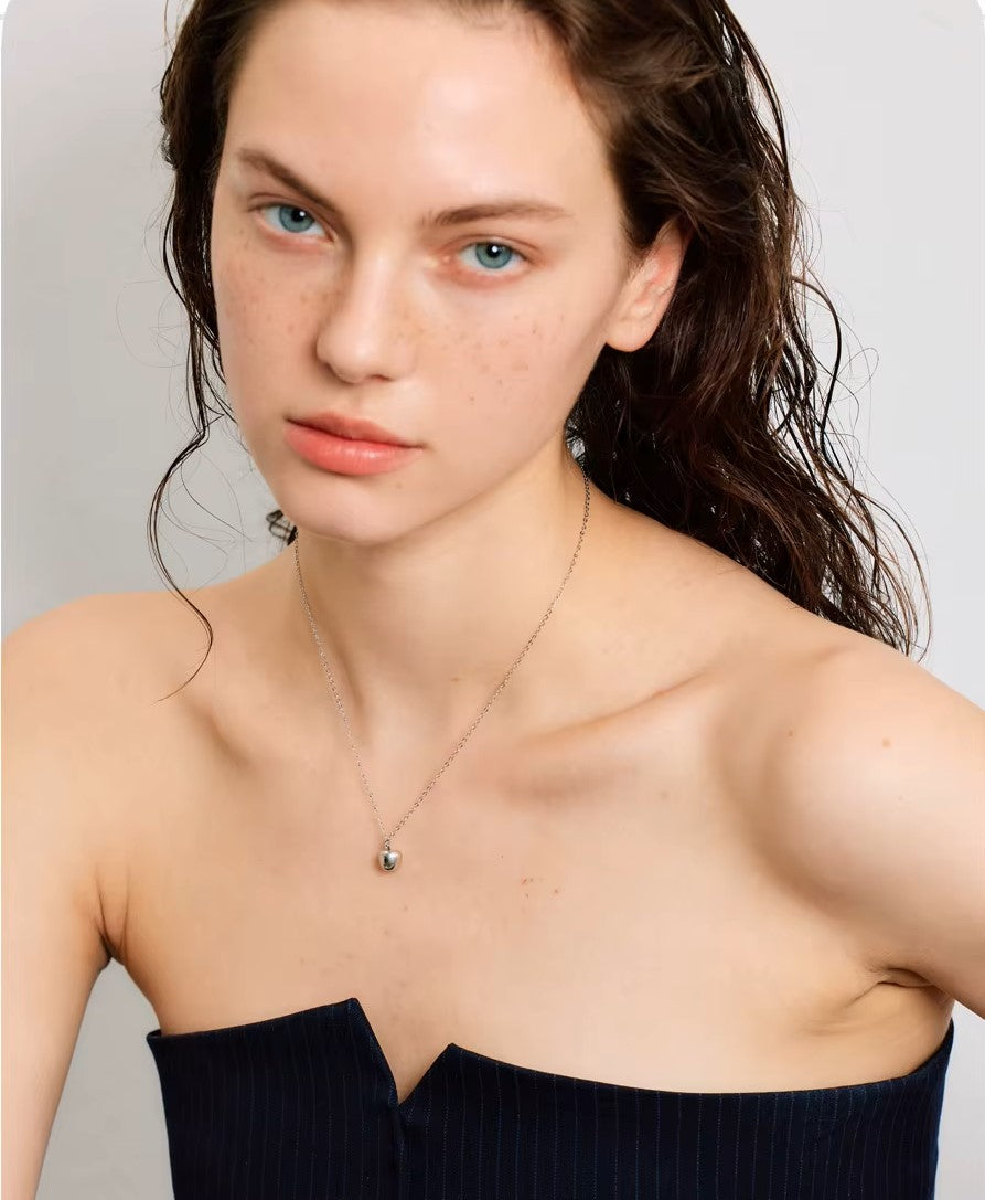 Colar Prata 925 com Pingente de Maçã Polida – Doçura Essencial | Saint Carvalho