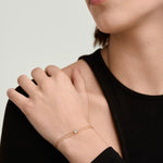 Pulseira Minimalista Dourada com Zircônia – Elegância Discreta Saint Carvalho