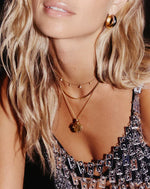 Colar Medalha Romana em Ouro 18k – Elegância Clássica e Atemporal | Saint Carvalho