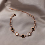 Pulseira Romana em Ouro 18k com Detalhes de Cristais e Ônix – Elegância Histórica | Saint Carvalho