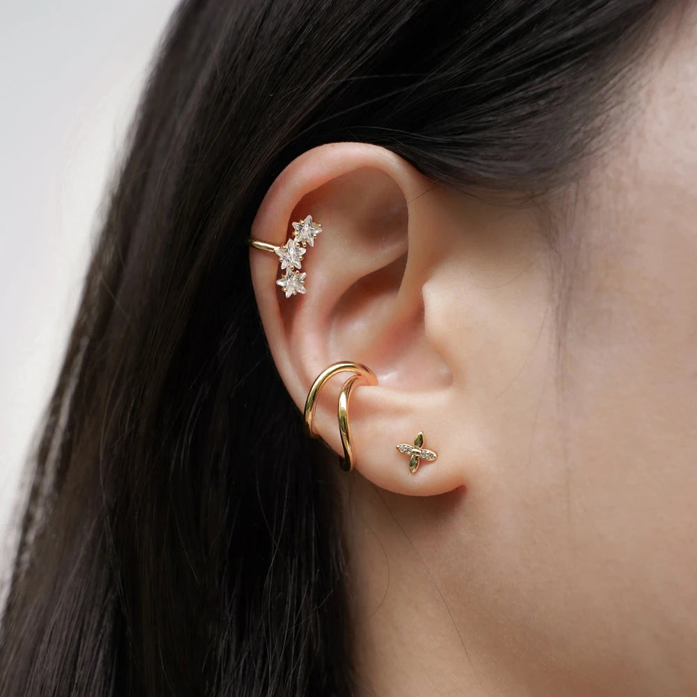 Brinco de Cartilagem com Zircônias – Elegância Minimalista | Saint Carvalho