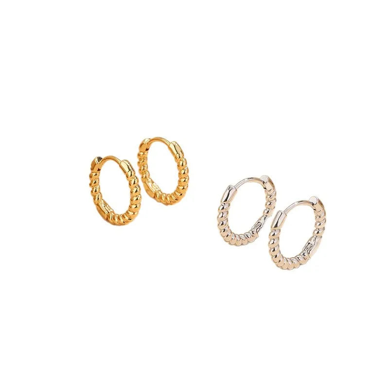 Brinco Argola de Ouro 18K Esferas Polidas – Design Minimalista e Atemporal