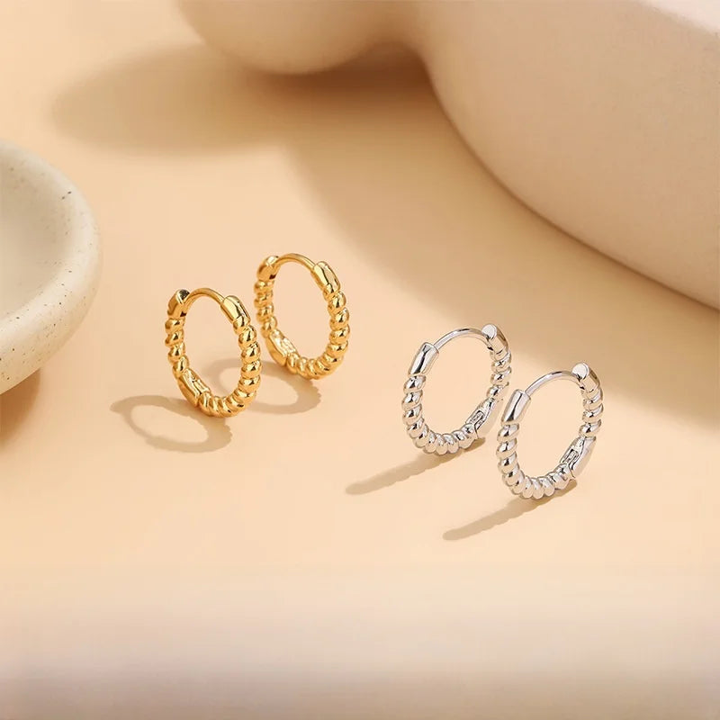 Brinco Argola de Ouro 18K Esferas Polidas – Design Minimalista e Atemporal