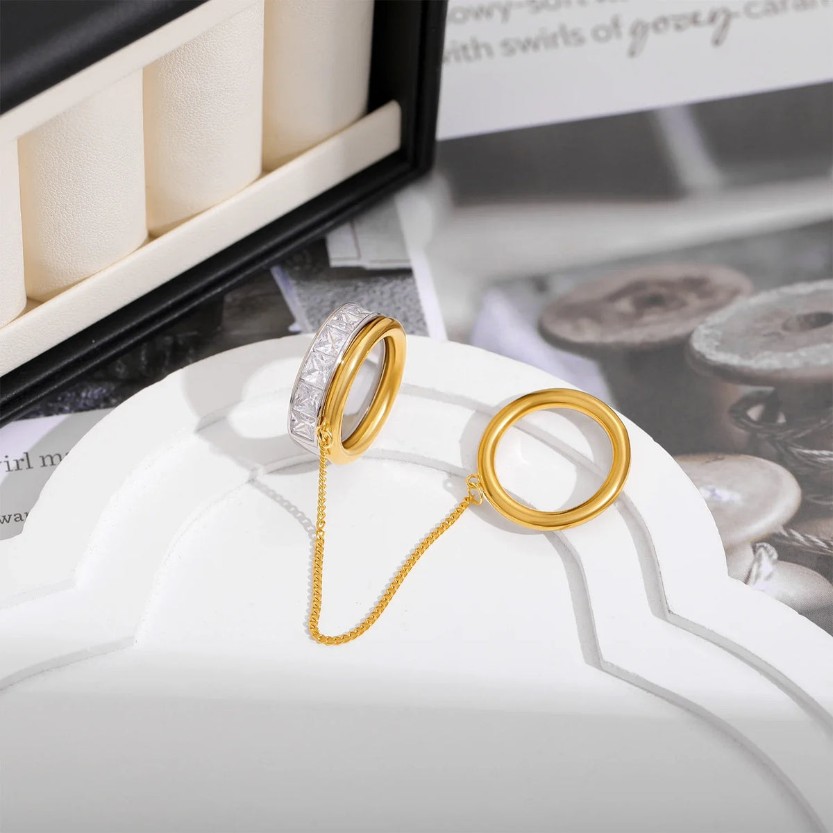 Anel Corrente Dourado com Zircônias – Estilo Contemporâneo e Sofisticado | Saint Carvalho