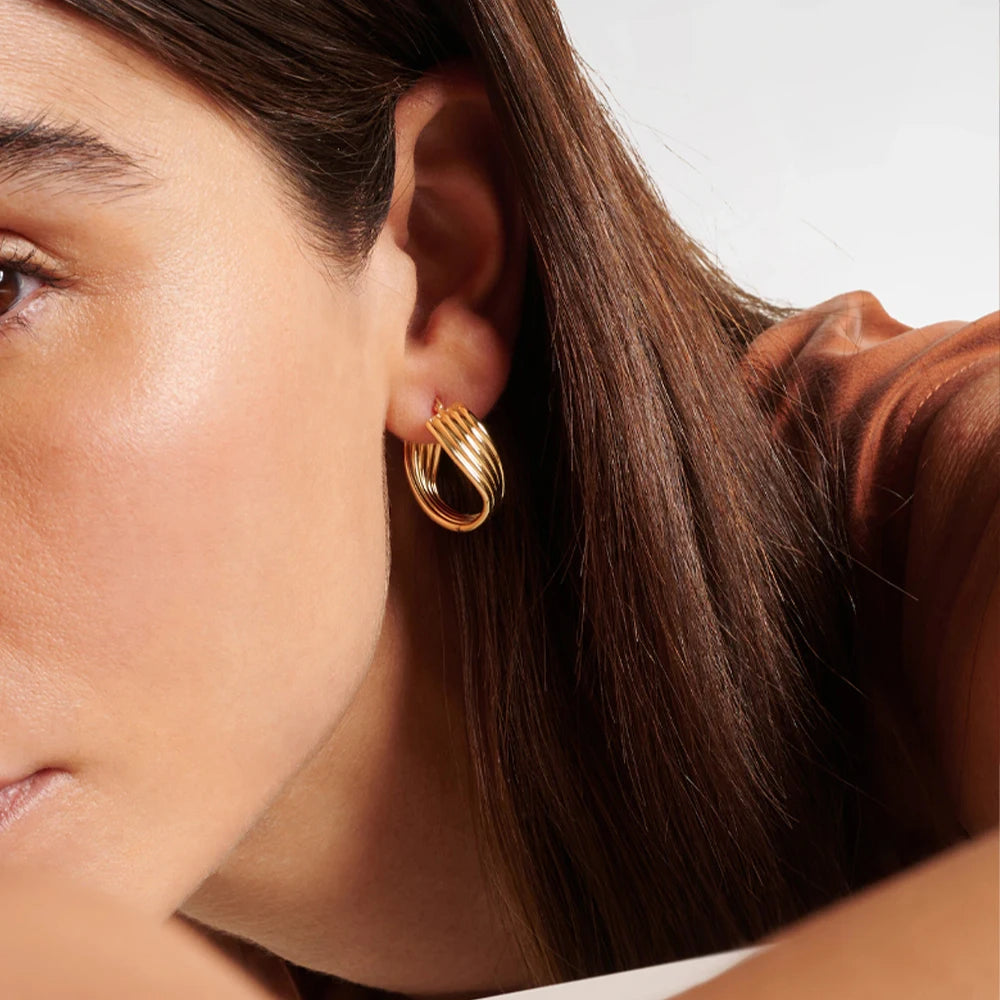 Brincos Argola Dourada Multifiada – Design Contemporâneo em Ouro 18k | Saint Carvalho