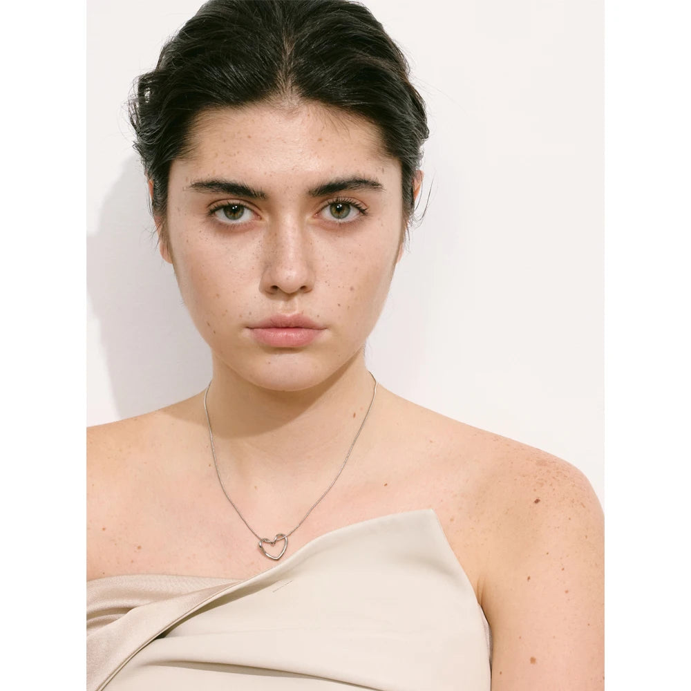 Colar Prata 925 Coração Contínuo – Minimalismo Atemporal | Saint Carvalho