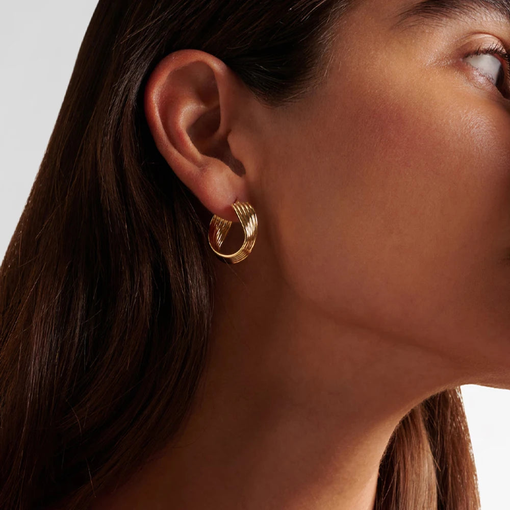 Brincos Argola Dourada Multifiada – Design Contemporâneo em Ouro 18k | Saint Carvalho