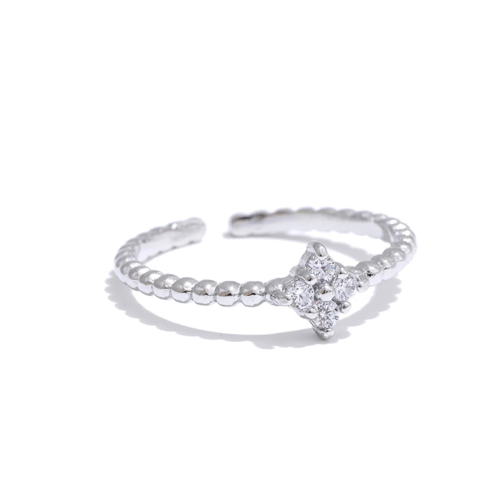 Anel Prata 925 com Pedra Central Cravejada – Elegância Luminosa | Saint Carvalho