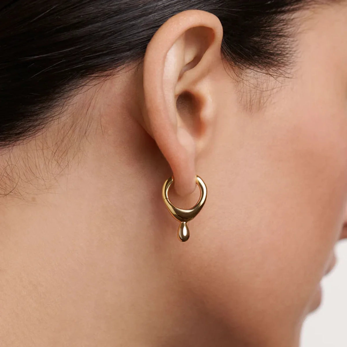 Brinco Verona Luxe Argola Banhada a Ouro 18k | Saint Carvalho