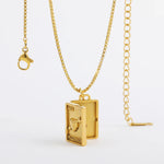 Colar Relicário “El Corazón” Dourado em Ouro 18k – Guarde o Amor em Detalhes | Saint Carvalho