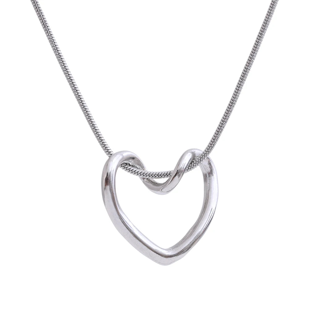 Colar Prata 925 Coração Contínuo – Minimalismo Atemporal | Saint Carvalho