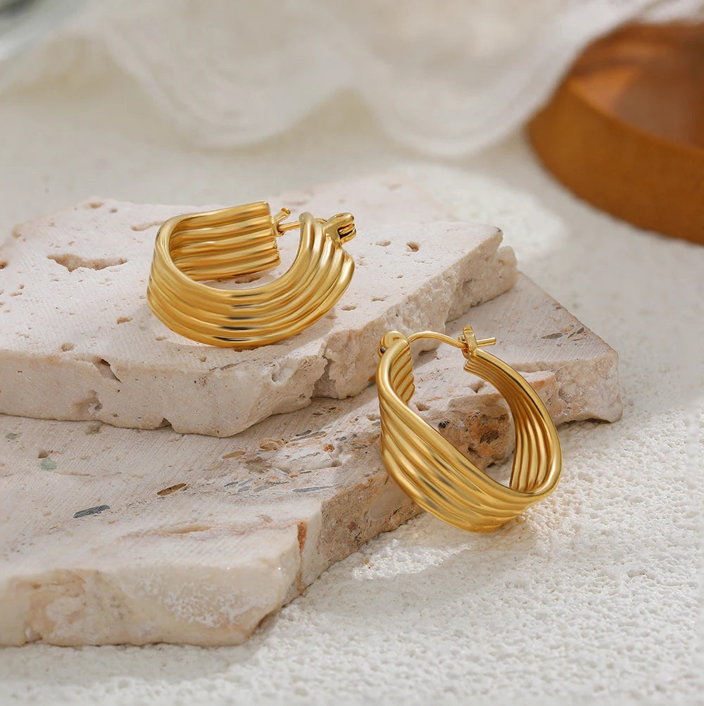 Brincos Argola Dourada Multifiada – Design Contemporâneo em Ouro 18k | Saint Carvalho