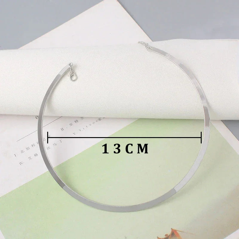 Colar Fino Rigido – Arco de Helena | Saint Carvalho