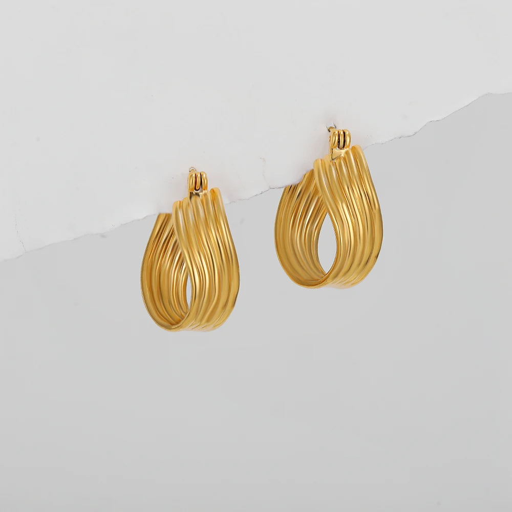 Brincos Argola Dourada Multifiada – Design Contemporâneo em Ouro 18k | Saint Carvalho
