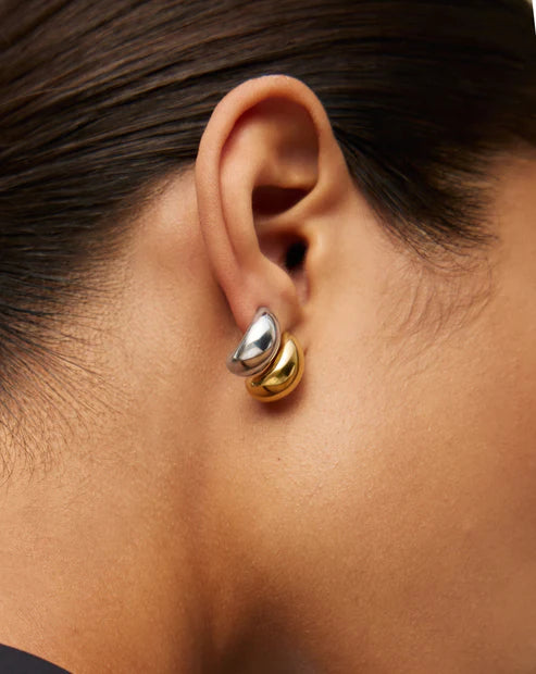 Brinco Argola Mini Dome Bicolor – Ouro e Prata | Saint Carvalho