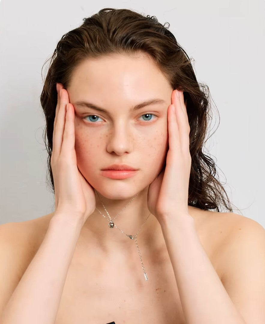 Colar Prata 925 com Pingente de Maçã Polida – Doçura Essencial | Saint Carvalho