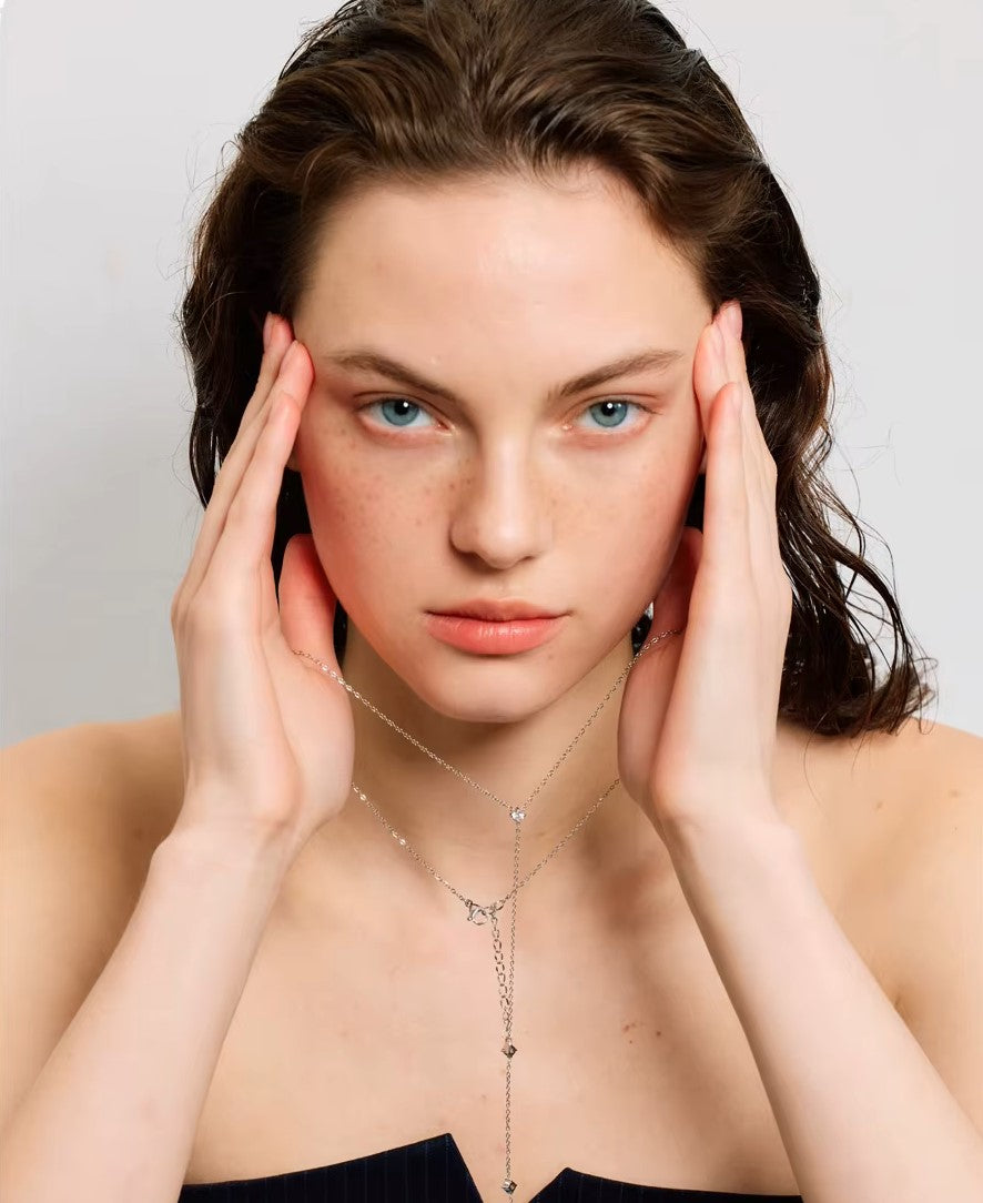 Colar Luminis em Prata 925 com Zircônias Lapidadas – Brilho Contemporâneo | Línea Luminosa 925