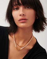 Colar União Eterna – Pérolas Naturais e Fecho Mãos em Dourado | Saint Carvalho