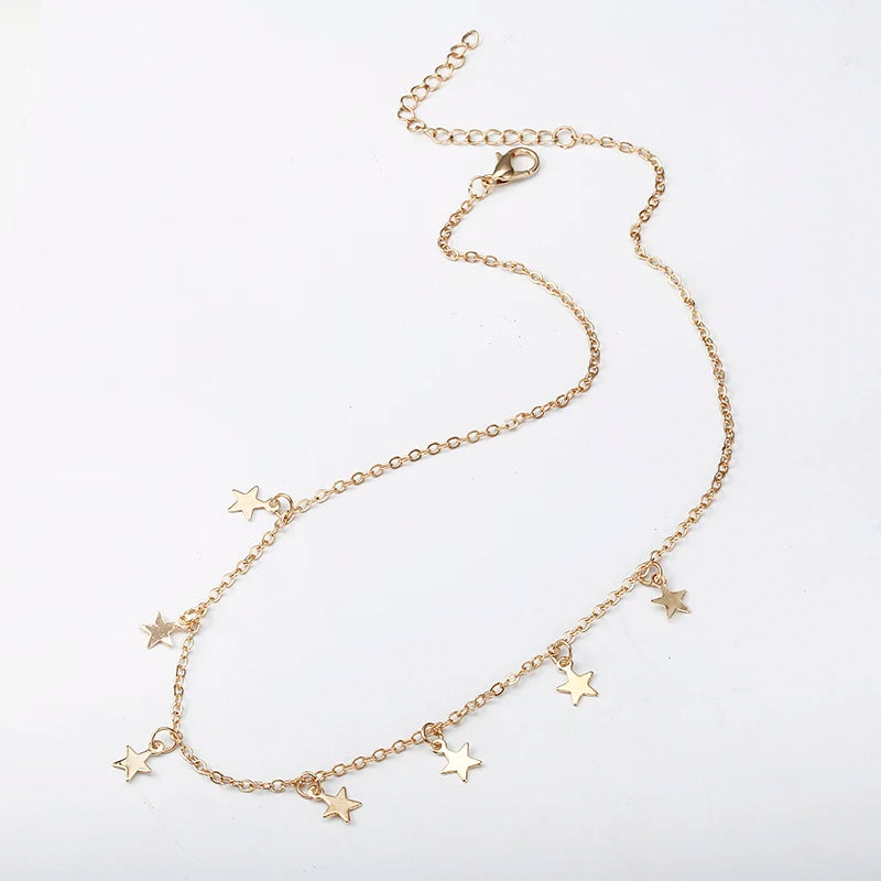 Colar de Estrelinhas Douradas Feminino – Constelação Aurora | Saint Carvalho
