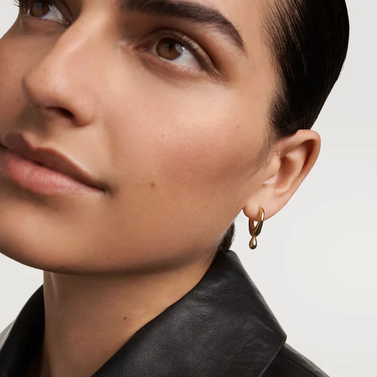 Brinco Verona Luxe Argola Banhada a Ouro 18k | Saint Carvalho