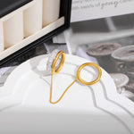 Anel Corrente Dourado com Zircônias – Estilo Contemporâneo e Sofisticado | Saint Carvalho