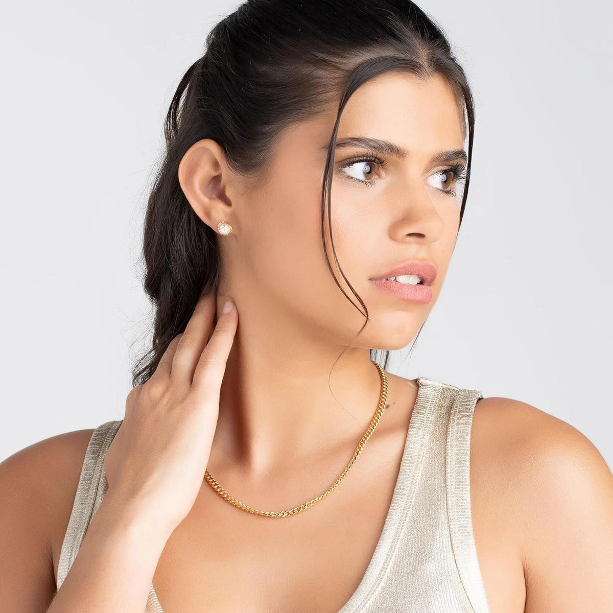 Brinco Pérola Envolta em Ouro 18k – Elegância Esculpida | Saint Carvalho