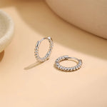 Brinco Argola de Ouro 18K Esferas Polidas – Design Minimalista e Atemporal