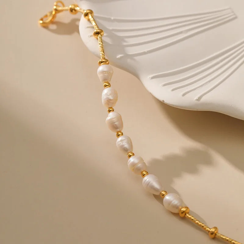 Pulseira de Pérolas Naturais com Fecho em Ouro 18k – Elegância Atemporal | Saint Carvalho