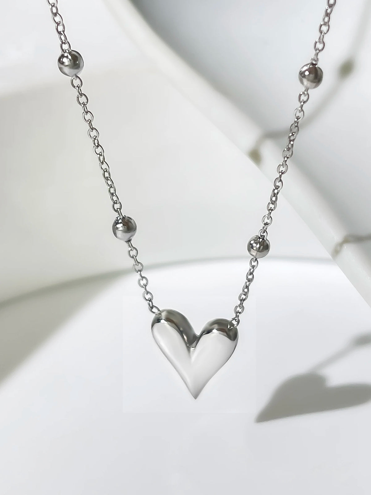Colar Coração em Ouro 18k – Símbolo de Amor e Sofisticação | Saint Carvalho