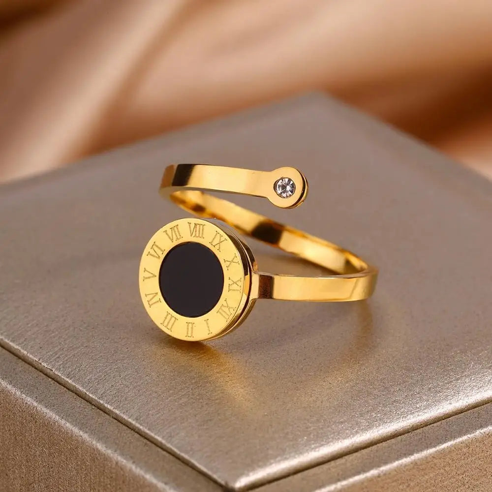 Anel Dourado com Ônix Romano em Ouro 18k – Minimalismo Atemporal | Saint Carvalho