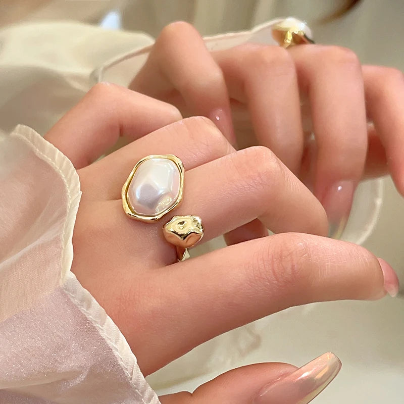 Anel Ajustável Pérola Barroca – Design Orgânico em Ouro 18k | Saint Carvalho