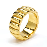 Anel Charlotte Bold em Ouro 18k – Design Esculpido e Luxo Contemporâneo | Saint Carvalho