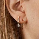 Brinco Argola Média Dourada Minimal | Saint Carvalho