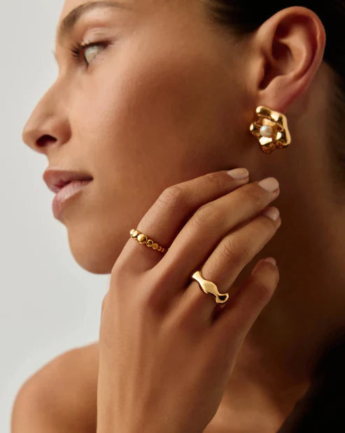 Anel Puffy Wave em Ouro 18k – Design Esculpido e Orgânico | Saint Carvalho